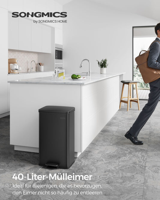 Mülleimer, 40 L, Abfalleimer, Mülleimer Küche, großer Tretmülleimer, mit Deckel, inklusive 15 Müllbeutel, Schwarz, SONGMICS 1