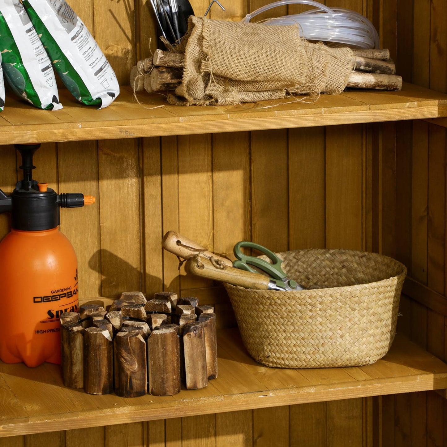 Outsunny Gartenschrank Holz Outdoor schrank Geräteschuppen Geräteschrank Werkzeugschrank Gartenhaus