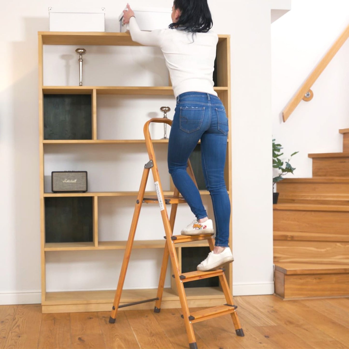 Trittleiter, 4 Stufen Trittleiter, Holzleiter, Rutschfeste Stufen, Tatkraft Upgrade 4, f