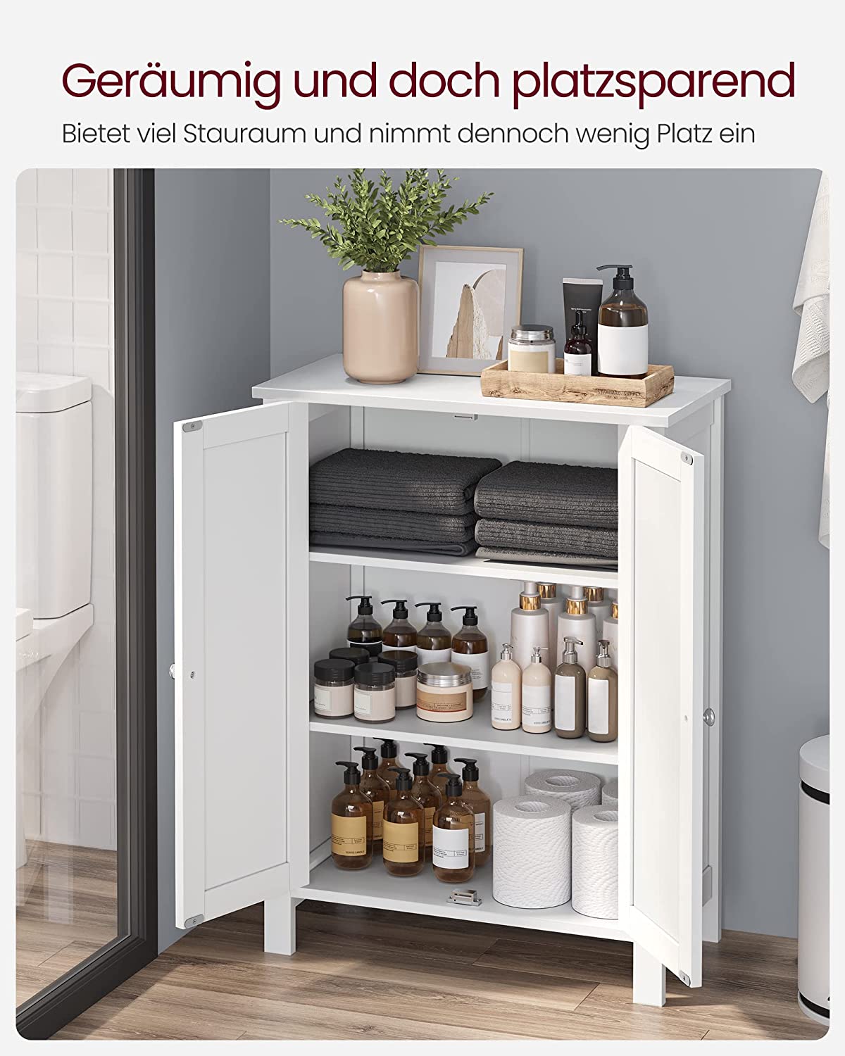 Badschrank aus Holz mit Doppeltür