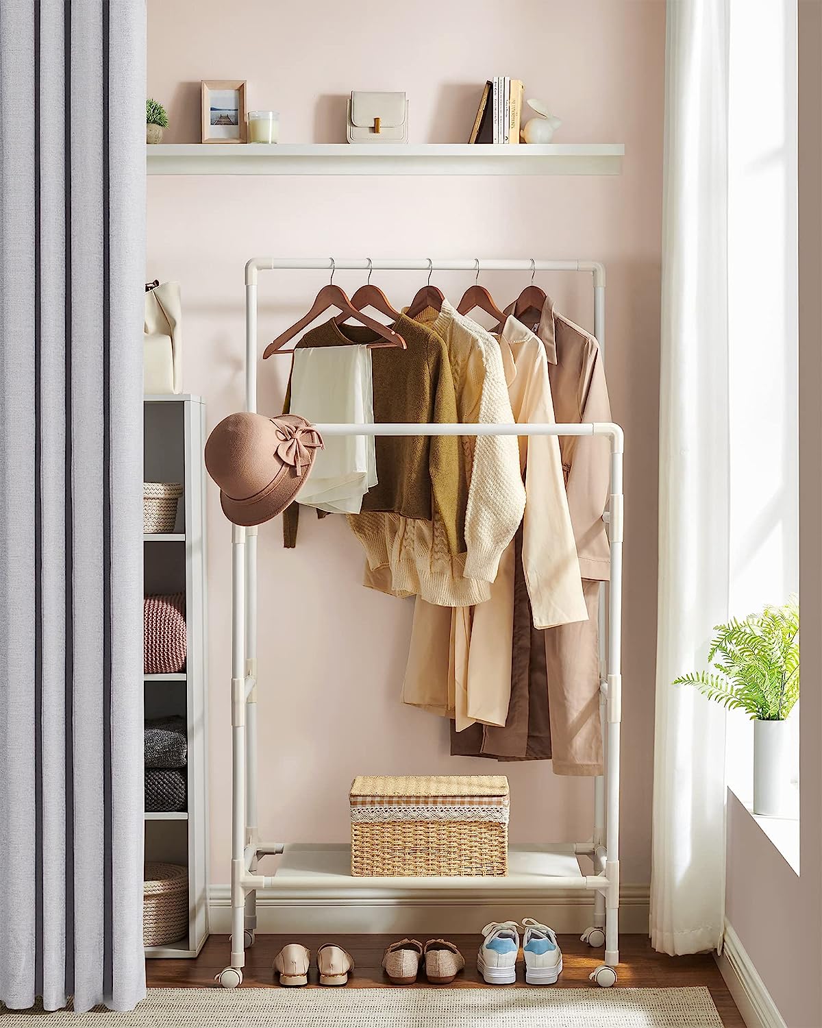 Kleiderständer, Garderobenständer, Kleiderständer klein, Metall, mit 2 Kleiderstangen, 1 Ablage, 4 Rollen, weiß, SONGMICS, 7