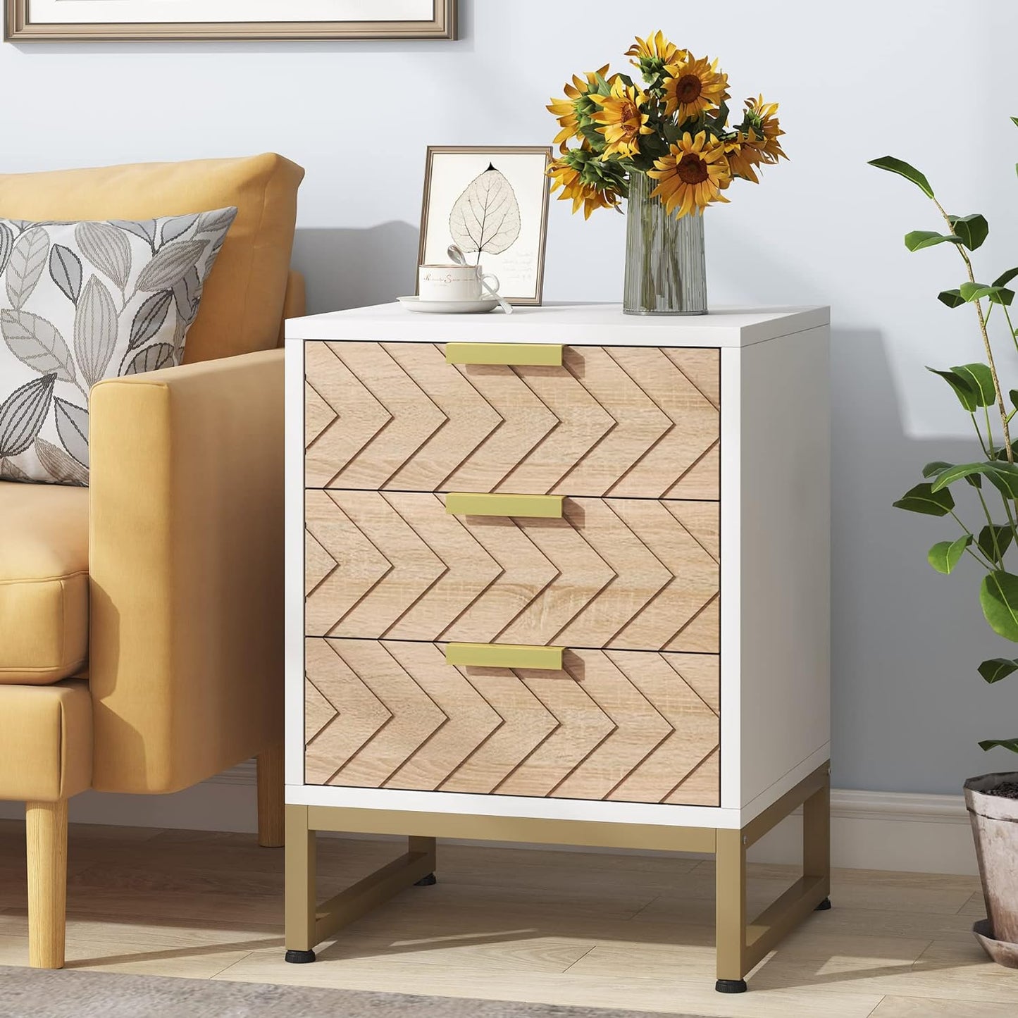 Tribesigns - Nachttisch mit 3 Schubladen, Nachttisch mit einzigartigem Zickzack Design, Beistelltisch für Schlafzimmer und Wohnzimmer, Weiß & Gold