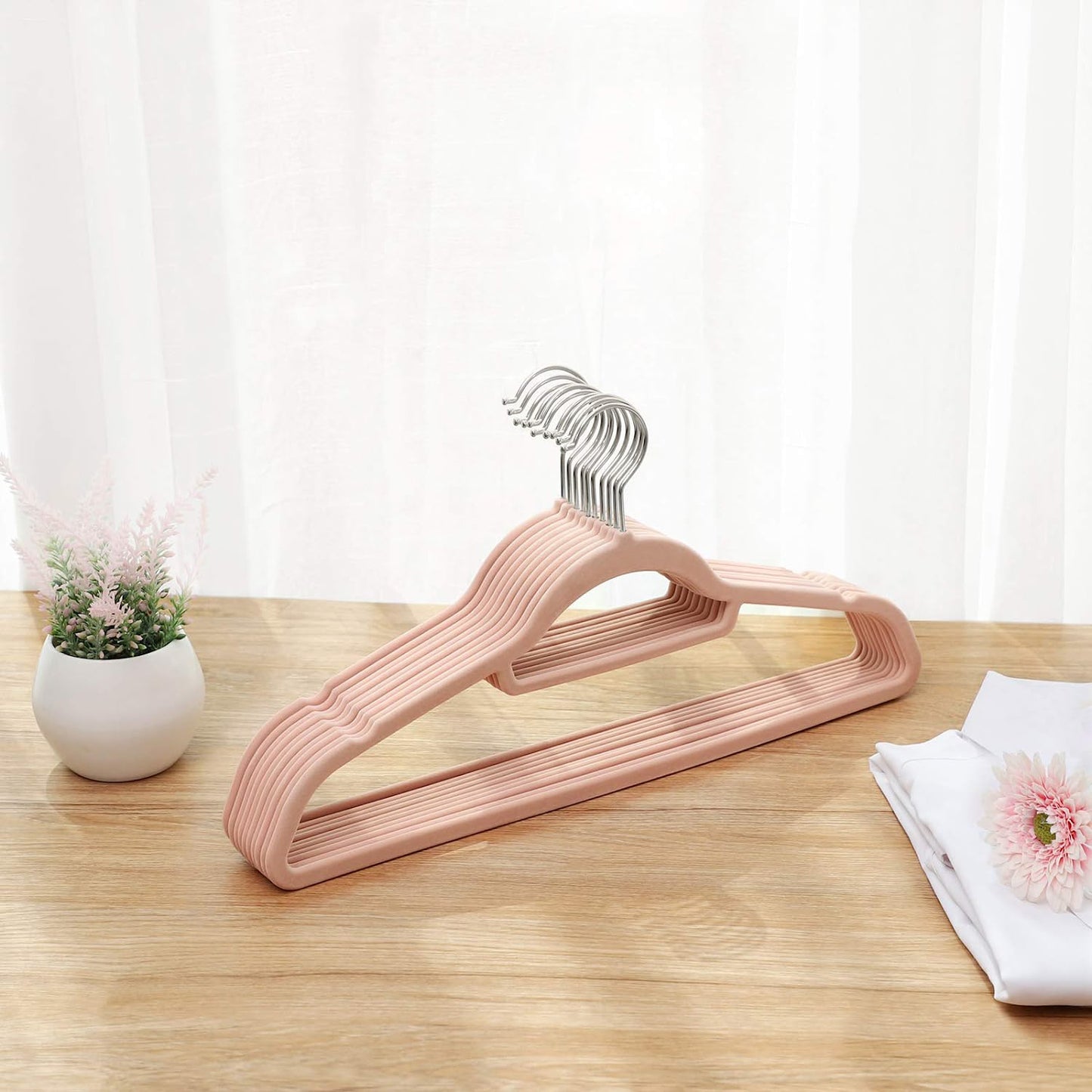 Kleiderbügel, 50er Set, Hosenbügel, 43,5cm, Samtbügel, mit Stange für Krawatten, Silber-Rosa, SONGMICS, 3