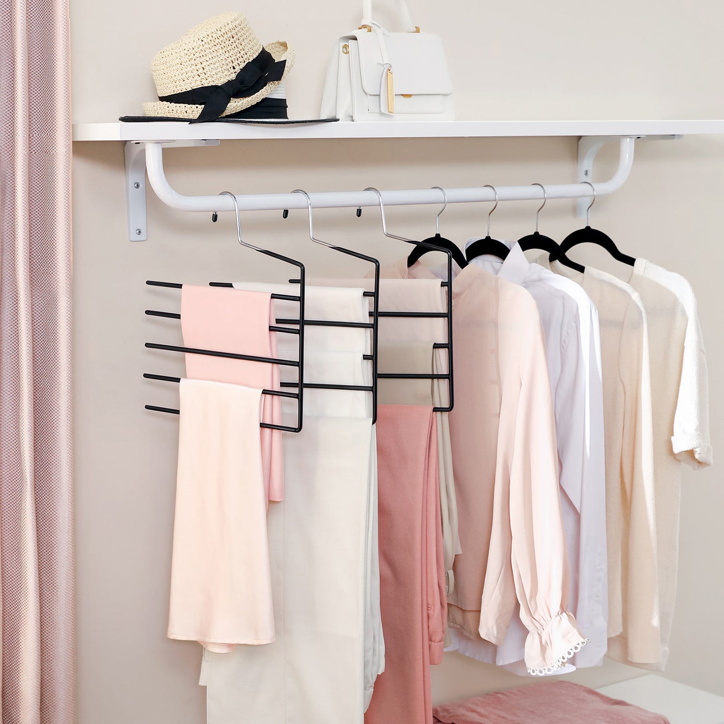 Hosenbügel, 4er Set, Kleiderbügel offenes Ende, für 5 Hosen, Kleiderbügel Platzsparend, Schwarz, SONGMICS, 2