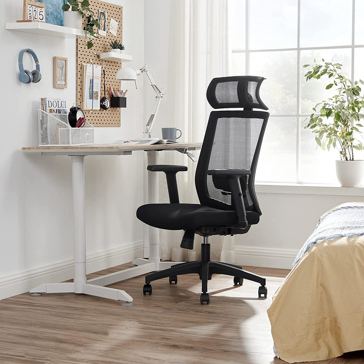 Bürostuhl, Schreibtischstuhl, Ergonomischer stuhl, mit Netzbespannung, arretierbarer Neigungswinkel bis 120°, Schwarz, Songmics, 1