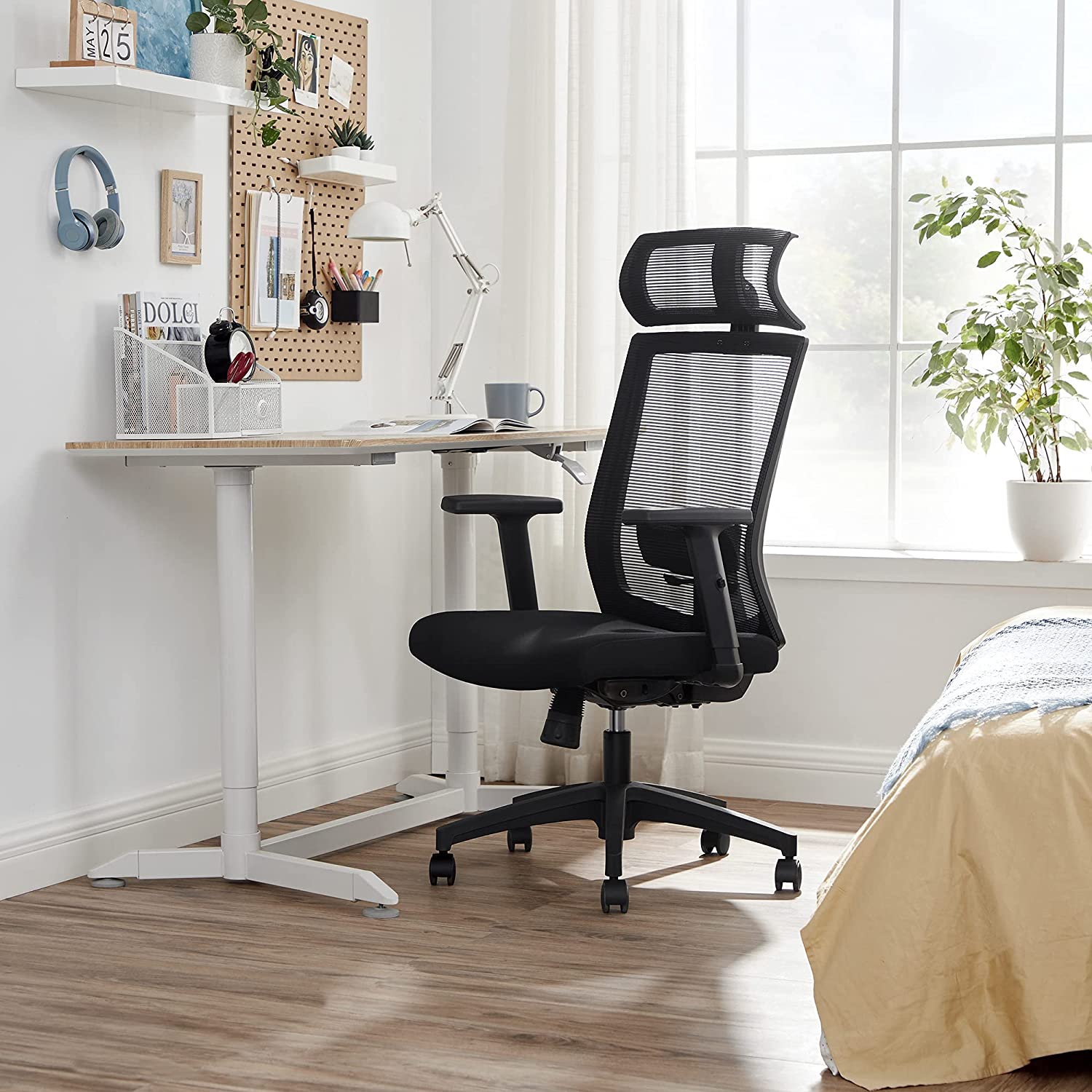Bürostuhl, Schreibtischstuhl, Ergonomischer stuhl, mit Netzbespannung, arretierbarer Neigungswinkel bis 120°, Schwarz, Songmics, 1